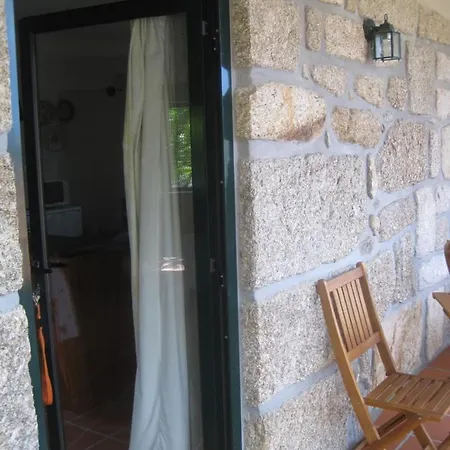 Casa Dos Bisavos- Slow Down Na Rota Do Romanico Tatil Evi Porto