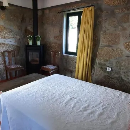 Casa Dos Bisavos- Slow Down Na Rota Do Romanico *