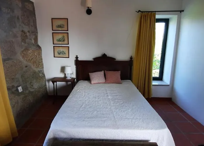 Casa Dos Bisavos- Slow Down Na Rota Do Romanico